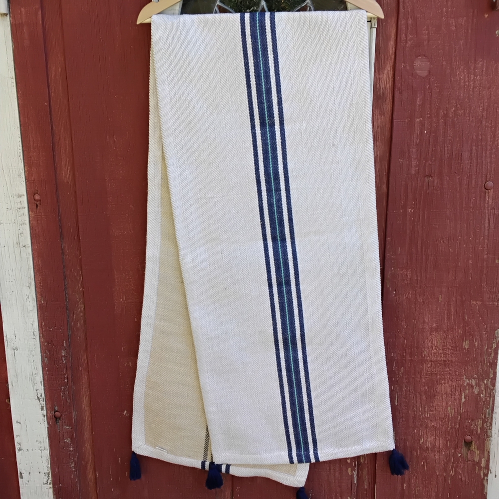 Tag Cream and Navy Table Runner